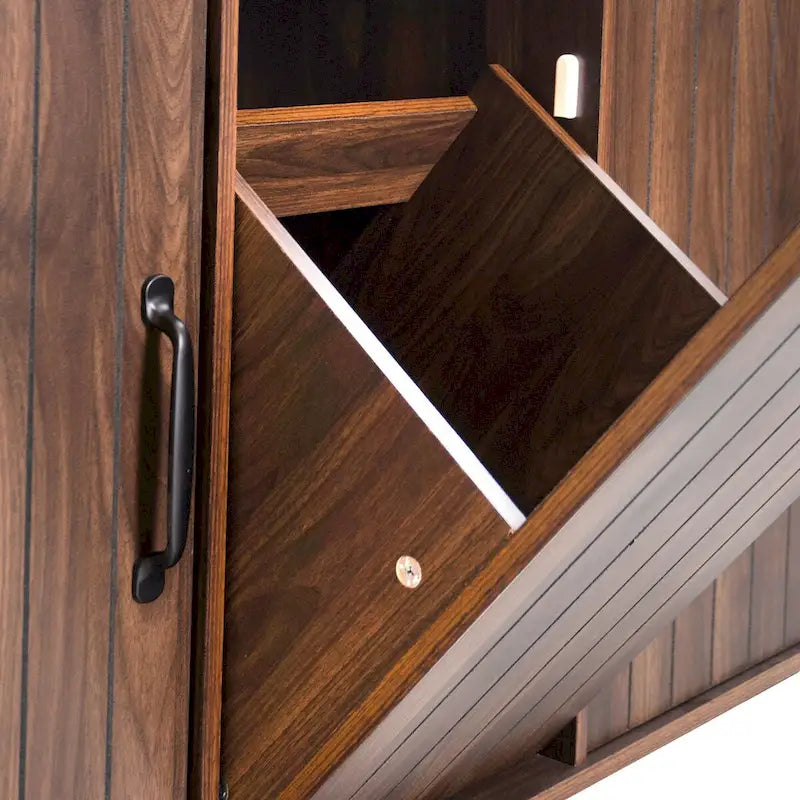 Îlot de cuisine avec meuble de rangement pour poubelle